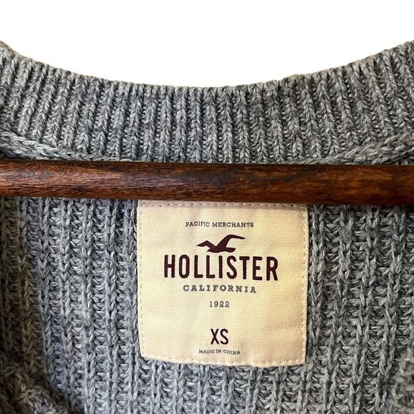 Hollister 100% Cotton Cold Shoulder Sweater - Picture 5 of 7